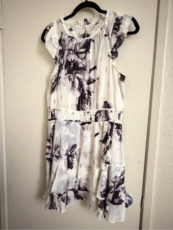 All Saints Dresses & Skirts - All Saints White and Gray Floral Sleeveless Dress